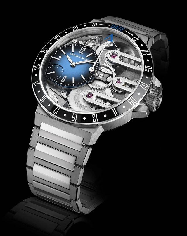 Armin Strom Orbit Ice Blue Halbprofil Armin Strom Orbit Ice Blue Halbprofil