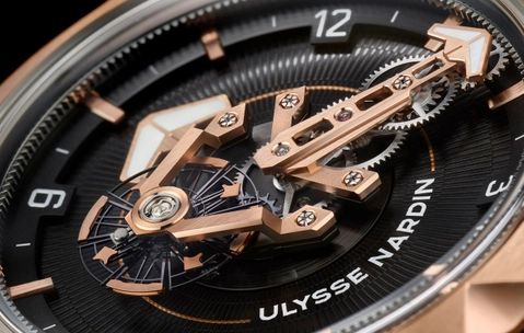 Ulysse Nardin Freak One Roségold Close-up