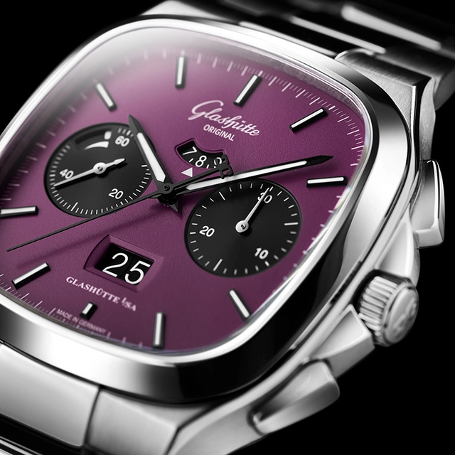 Glashuette Original, Referenz 1-37-02-20-02_70 Seventies Chrono Plasma Zifferblatt mit Lünette und Krone und Drückern in Purple