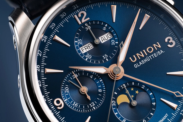 Union Glashütte Belisar Chronograph mit Mondphase, Referenz D907.425.46.047.01, Zifferblatt Nahaufnahme
