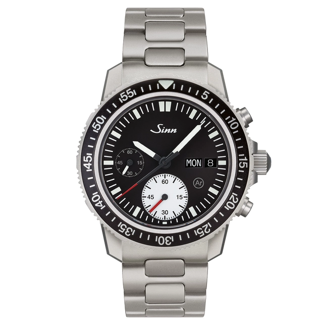 Sinn-613-Edelstahlband-Front.jpg Sinn Spezialuhren 613 St Taucherchronograph mit 60er Teilung bei der Stoppminute