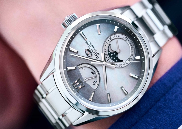 Orient Star M34 F7 Mechanical Moon Phase Aurora am Handgelenk