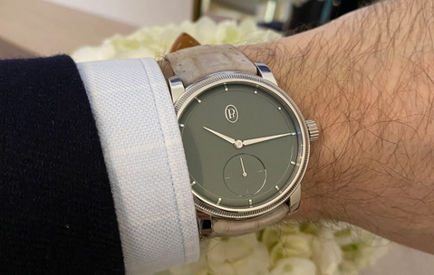 Parmigiani Toric Petite Seconde in Platin