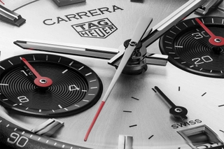 TAG Heuer Carrera Chronograph Panda Hands-On Zifferblattdetail