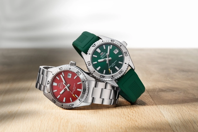 3 OR0308_WW_AC0Q09R&AC0Q11E_AD_without logo.jpg Orient Mako 40, Frontal mit Zifferblatt und Armband