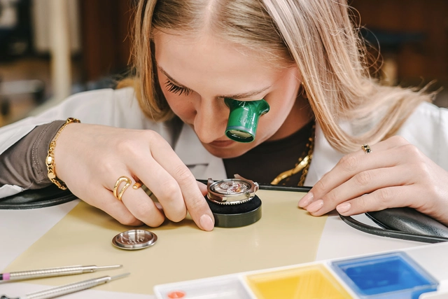 Rolex CPO: Prüfen des Uhrwerks