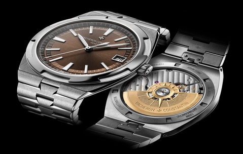 Vacheron Constantin: Overseas Automatik mit braunem Zifferblatt und Kaliber 5100