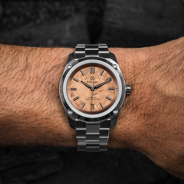 WatchTime-Formex-Essence-39-mm-Space-Gold-Automatic-COSC-wrist.jpg WatchTime-Formex-Essence-39-mm-Space-Gold-Automatic-COSC-wrist