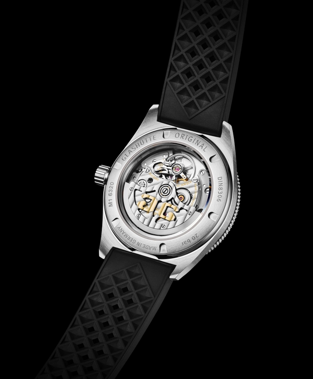 Glashuette_Original_SeaQ_Movement_Sapphire_Crystal_Case_Back