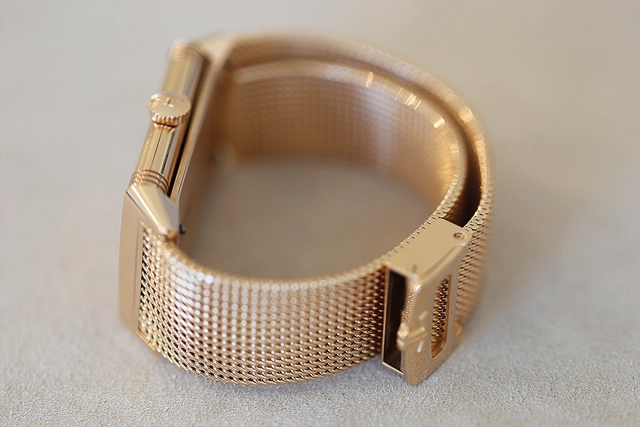 Jaeger-LeCoultre Reverso Tribute Monoface Small Seconds mit Mailanaise-Armband