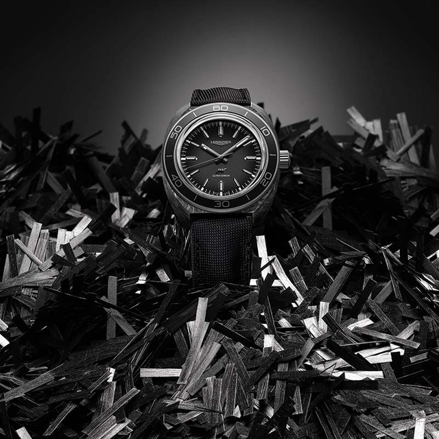 Longines_Ultra-Chron_Carbon