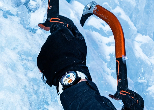 Charlie, Armbanduhr beim Klettern