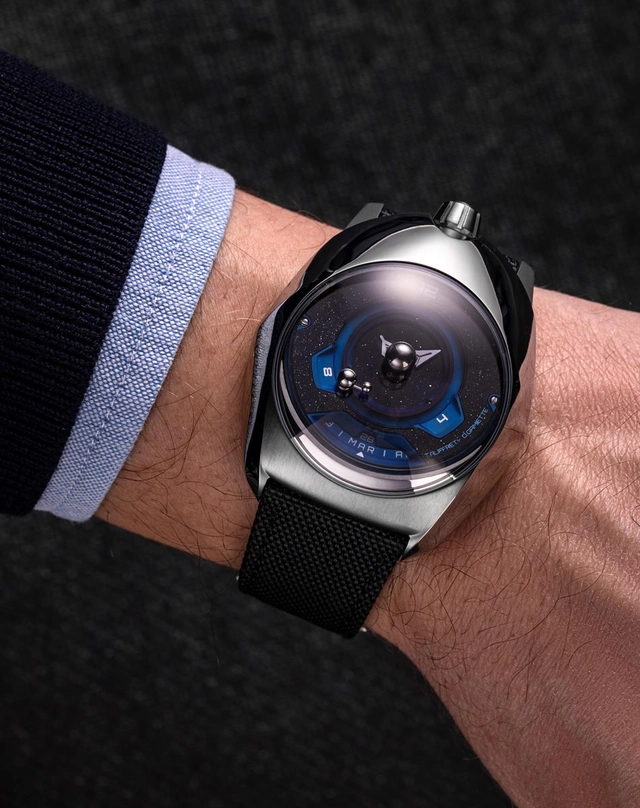 WatchTime-SpaceOne-Tellurium-wrist.jpg Die SpaceOne Tellurium am Arm