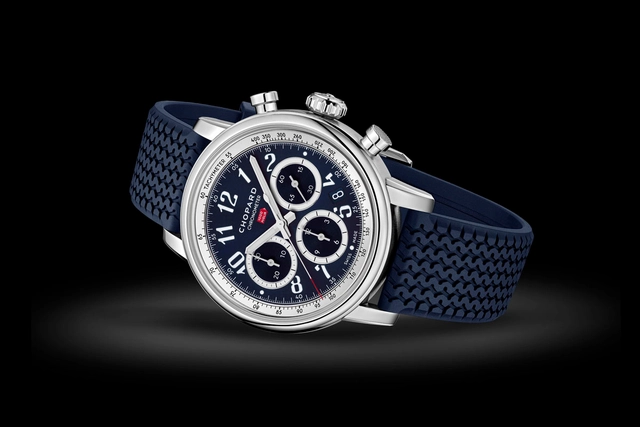 Chopard Mille Miglia Classic Chronograph JX7 Lucent Steel liegend