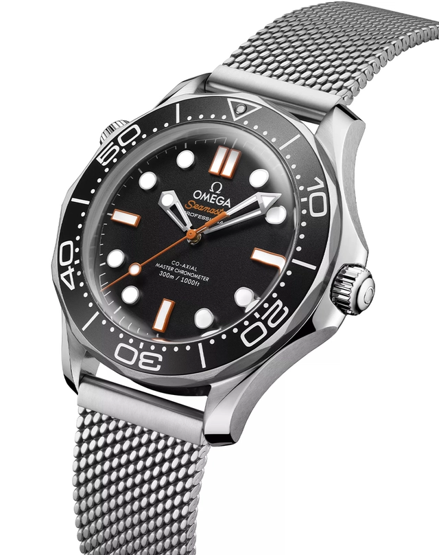 Omega – Seamaster Diver 300M in Orange, Taucheruhr mit Meshband Omega – Seamaster Diver 300M in Orange, Taucheruhr mit Meshband
