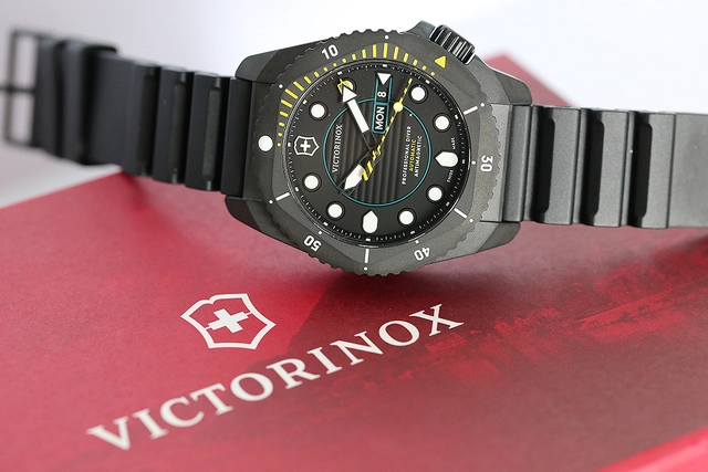 Victorinox Dive Pro in PVD-beschichtetem Titan Victorinox Dive Pro in PVD-beschichtetem Titan