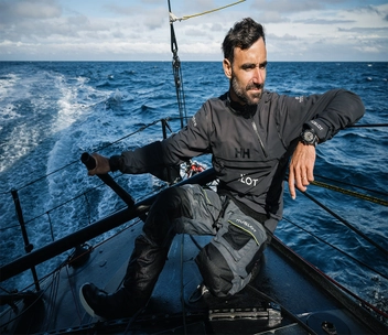  Schweizer Skipper Alan Roura mit der Hublot Big Bang Unico Sailing Team