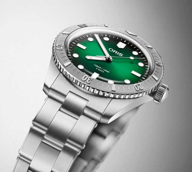 Oris Divers Sixty-Five Calibre 400, Edelstahluhr mit grünem Zifferblatt