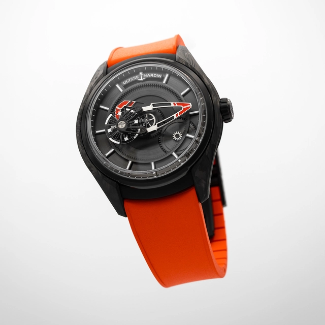 Die Ulysse Nardin Freak X Gumball 3000 kommt mit orangefarbenem Armband