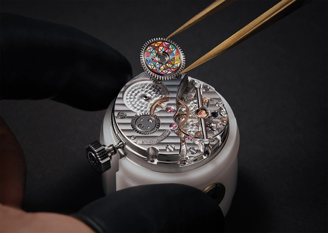 Louis Vuitton x Kari Voutilainen LVKV-02 Kaliber GMR 6 mit Handaufzug