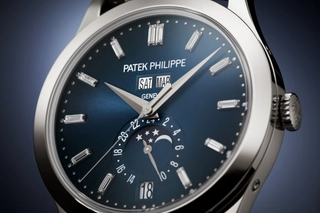 Patek Philippe Jahreskalender mit Mondphase Ref. 5396G-017 Zifferblattdetail