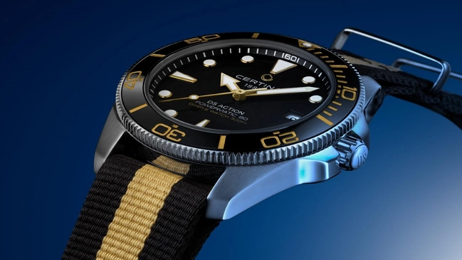 Profilansicht der Certina DS Action Diver 40,5mm