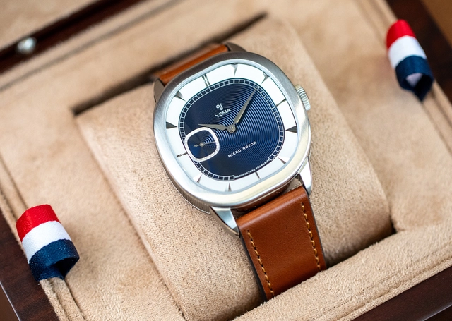 Yema, Dresswatch mit Lederband und Automatikwerk