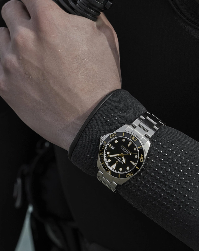 WatchTime-Certina-TopThema0625-WristSchwarz.jpg Certina – DS Action Diver 40.5MM, Taucheruhr am Edelstahlband