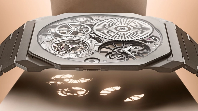 Bulgari: Octo Finissimo Ultra-Tourbillon Perspektivansicht