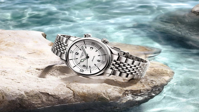 Longines_Legend-Diver_L3.764.4.16.6_beauty_liegend