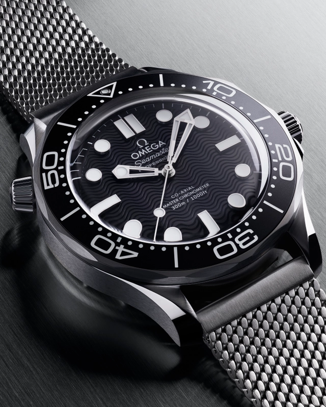 Omega_Seamaster_Diver_300M, schwarzes ZB