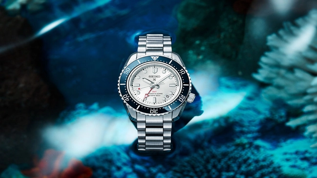 Seiko_Prospex 1968 Heritage Automatic GMT Diver_SPB519J1_Beauty