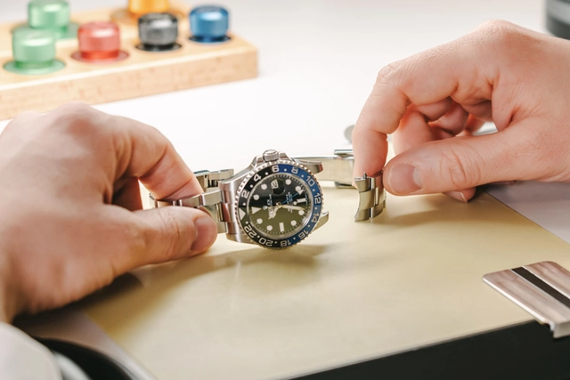 Rolex CPO: Demontage des Armbands