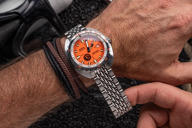 Doxa Doxa, Taucheruhr mit orangefarbenem Zifferblatt