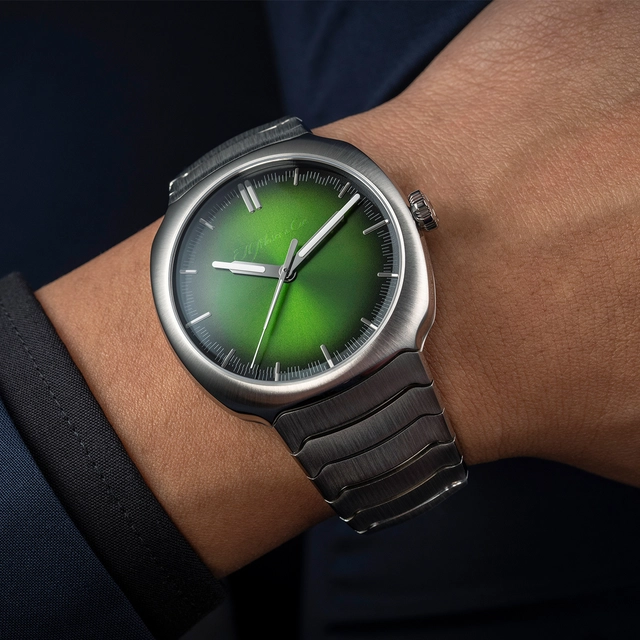 H. Moser & Cie. Streamliner Centre Seconds Green Matrix