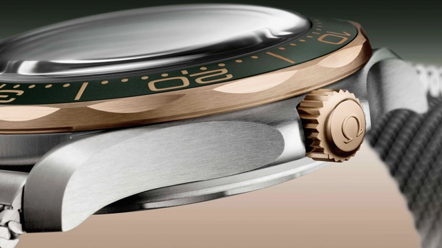 OMEGA_SeamasterDiver_TitanBronzegold