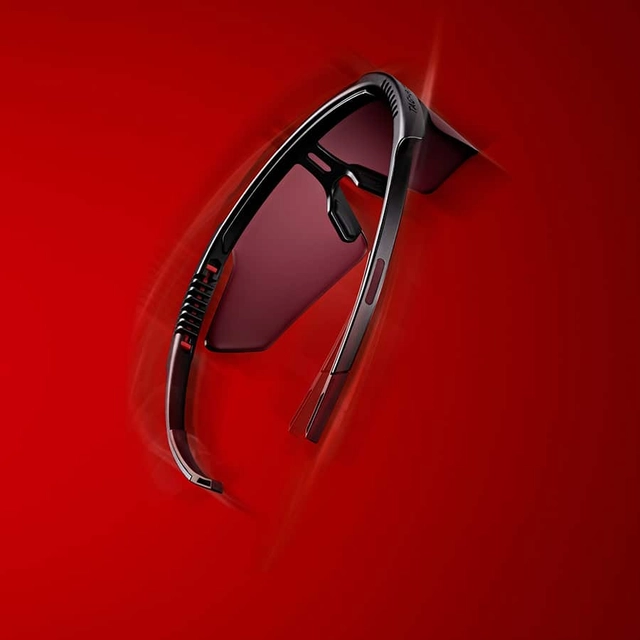 TAG-Heuer-Eyewear-2024-New-Collection-Red-Beautyshot.jpg