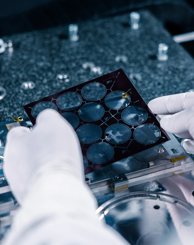 Tissot -Lightmaster-Technologie, Glasherstellung