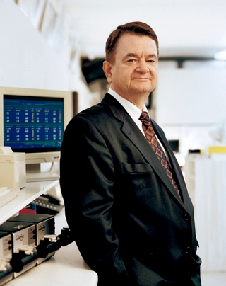 Lothar Schmidt 1994 nach seiner Übernahme der Firma Sinn Spezialuhren
