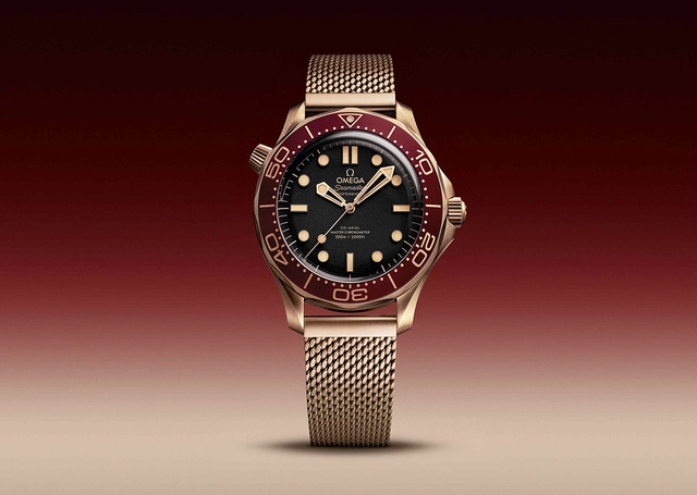 Omega Seamaster Diver 300M in Bronzegold und Burgunderrot