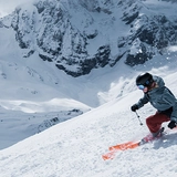 Skifahrerin auf Piste in Sulden am Ortler.