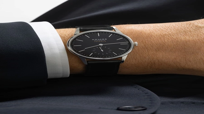 Nomos' neue Dresswatch: Orion neomatik 39 new black