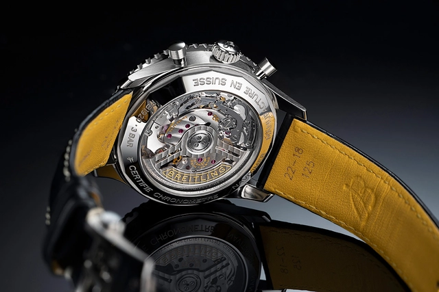 Breitling Navitimer B19 Perpetual Calendar Chronograph, Gehäuseboden