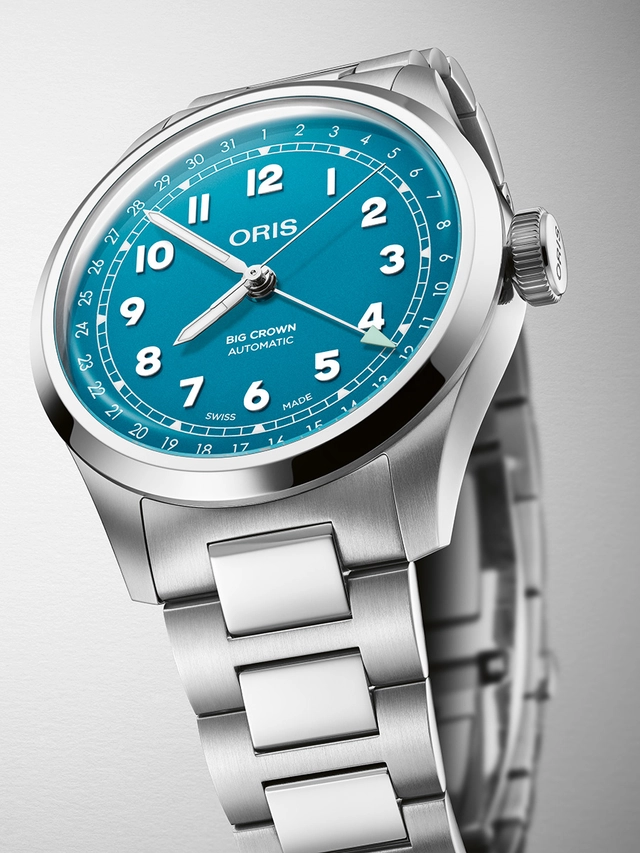 Oris_Big_Crown_Pointer_Date_01 754 7798 4065-07 8 20 06_hellblau