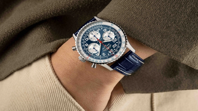 Breitling Navitimer B02 Chronograph 41 Cosmonaute Scott Carpenter Centenary, Wristshot