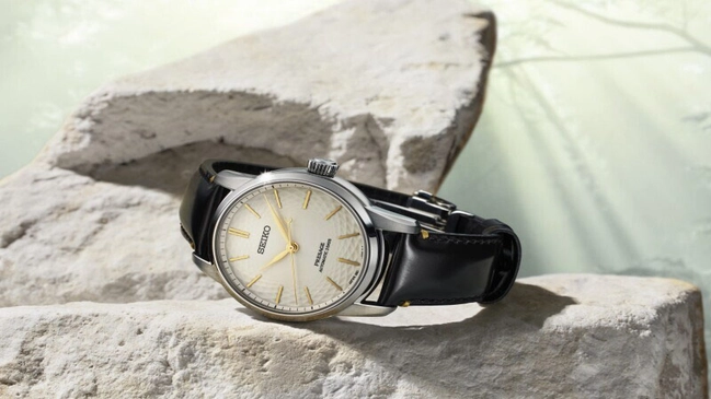 Seiko Presage Classic Series Unglazed Arita Porcelain liegend