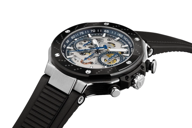 Tissot T-Race MotoGP Frontalansicht der Tissot T-Race MotoGP mit Armband und Zifferblatt