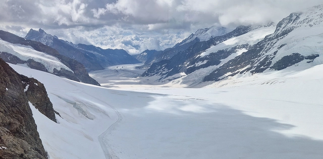 Routen_Aletschgletscher_Hero_C-AlexaChrist Gletscherzunge des Aletschgletschers