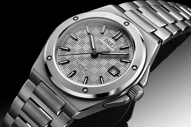 IWC_Ingenieur-2023-Aufmacher IWC Ingenieur Automatic 40, Ref. IW328902: stainless steel case, silver-plated dial