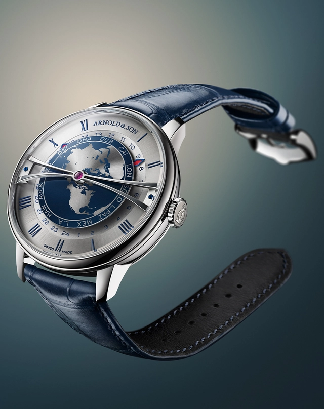 Arnold & Son – Globetrotter 42 Steel, Weltzeituhr mit blauem Zifferblatt